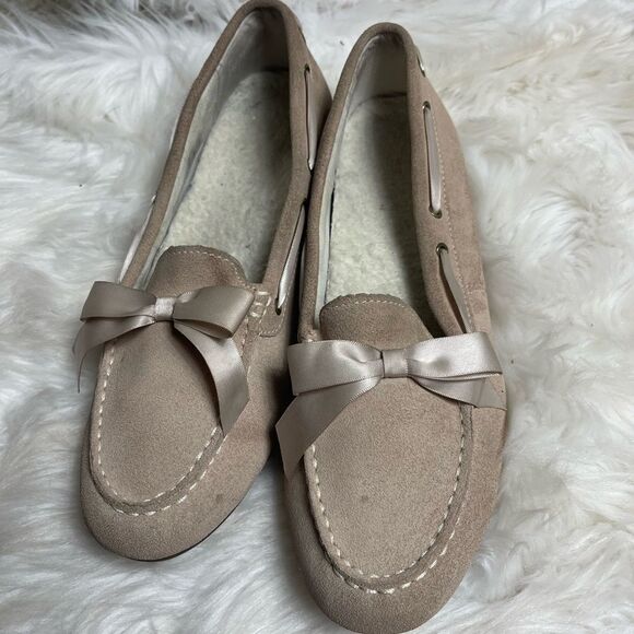 Vionic Alice  Nude Suede Leather Faux Shearling Satin Bow Loafer SZ9.5 - Picture 1 of 12